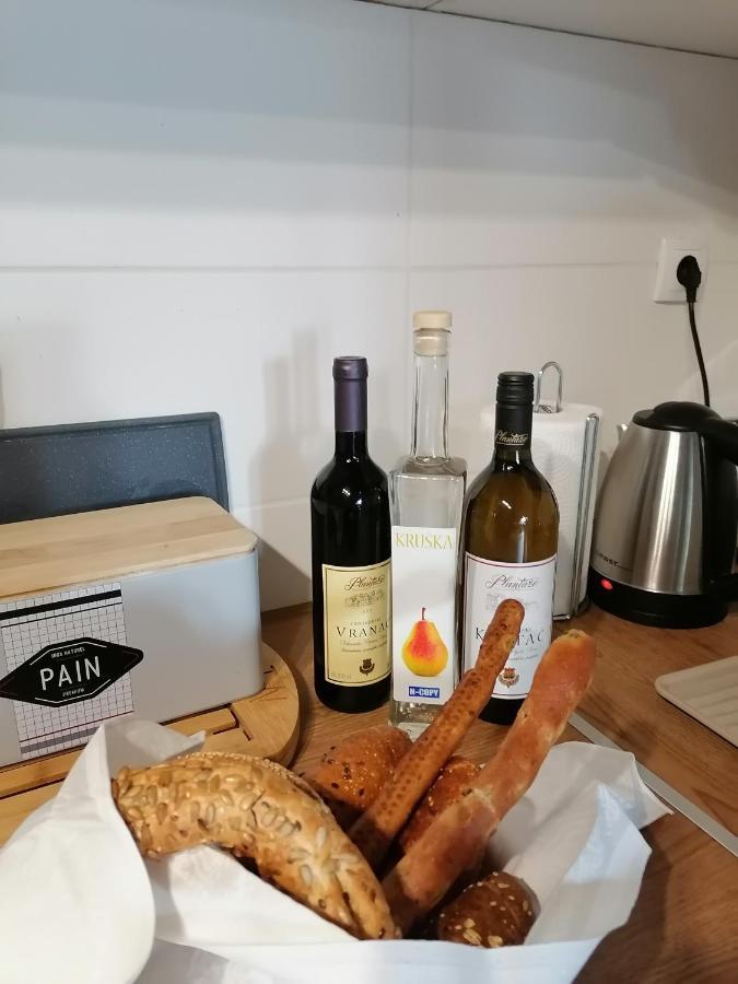 Apartman Stimac Петроварадин Екстериор снимка